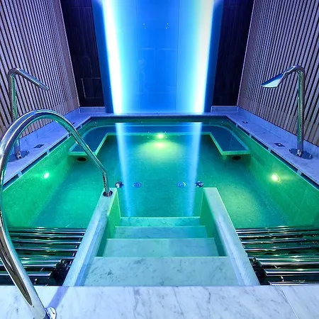 Grand & Riviera Hotel 4*