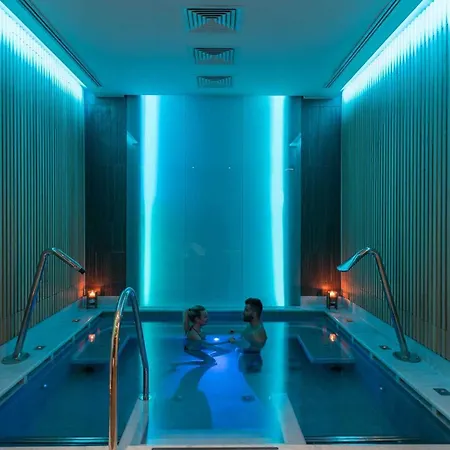 Grand & Riviera Hotel 4*