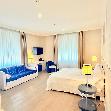 Grand & Riviera فندق