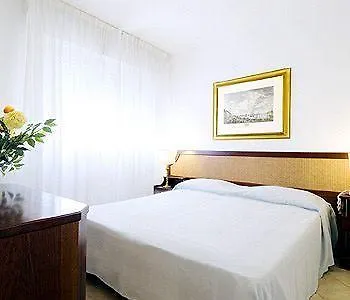 Hotel Grand & Riviera