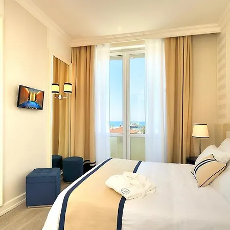 Hotel Grand & Riviera