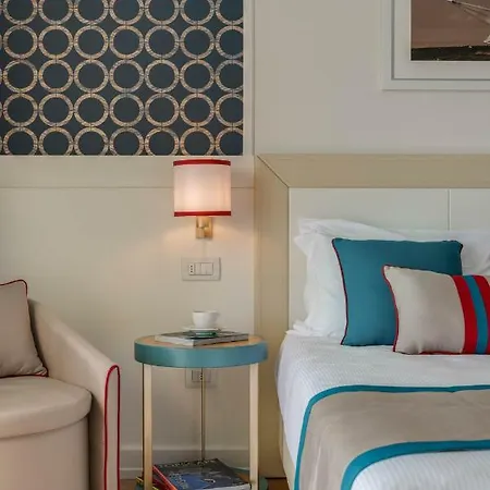 Hotel Grand & Riviera 4*