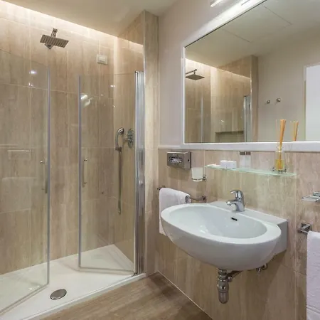 Grand & Riviera 4*