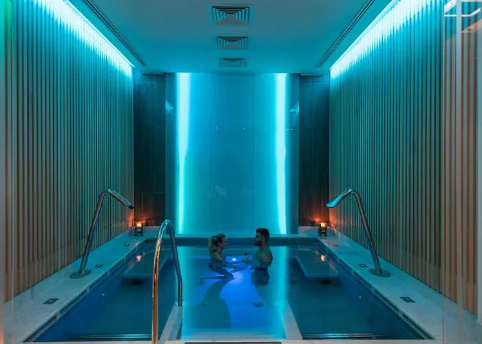 Grand & Riviera Hotel 4*