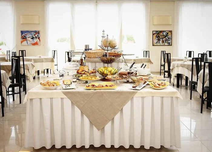 Grand & Riviera Hotel 4*