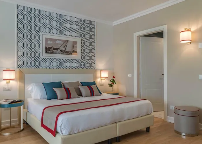 Hotel Grand & Riviera 4*