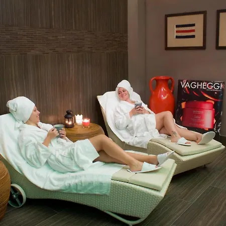 Grand & Riviera Hotel 4*