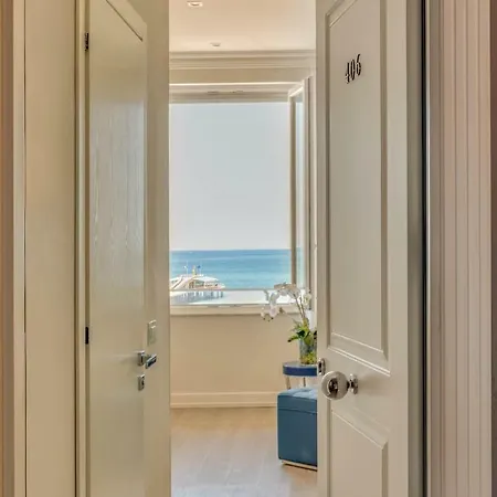 Hotel Grand & Riviera